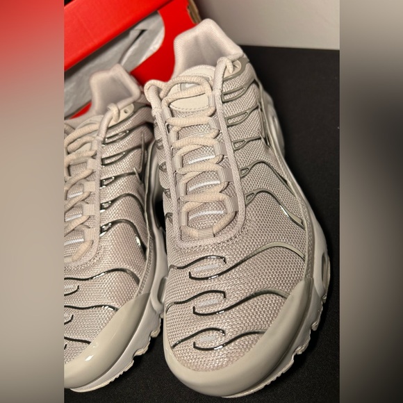 New in Box Nike Air Max Plus HF in Original Box - Picture 11 of 13